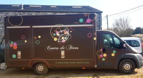 Camion-coté-ferme